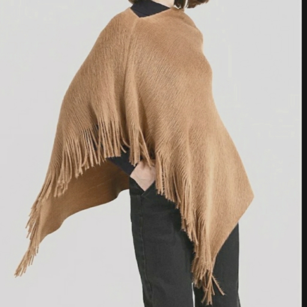 Molly Bracken poncho